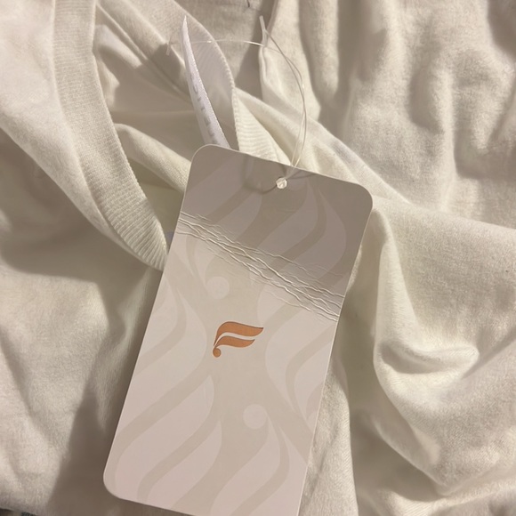 white creme fabletics inner peace tee - Picture 3 of 5